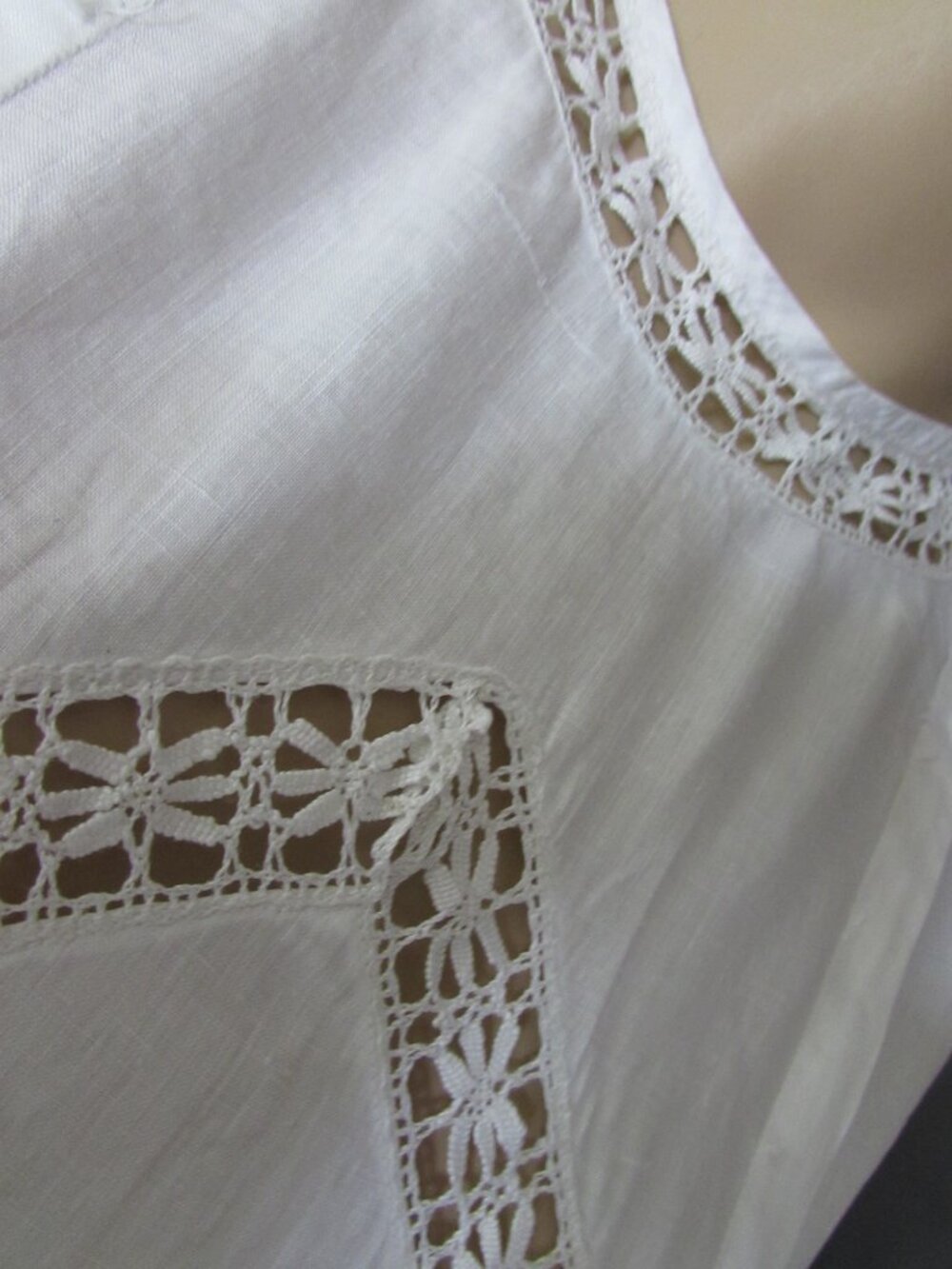 Edwardian Era White Cotton Day Dress - Picture 8 of 11